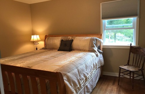 Richland Center Cottage | Enjoy a relaxing stay at the Chickadee Cottage in Richland Center Wisconsin