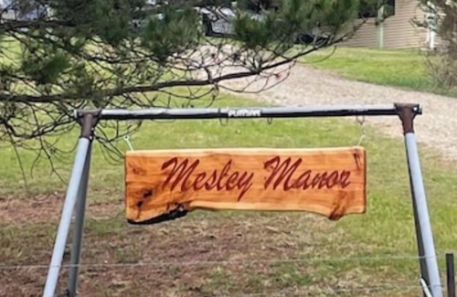 Omeo House | Enjoy Alpine Lifestyle at Mesley Manor, in heart of Omeo, close to Bike Trails