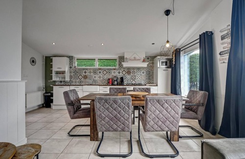 Julianadorp aan zee House | Enjoy an unforgettable beach vacation in vacation home Beau, right by the beach entrance in Julianadorp aan zee!