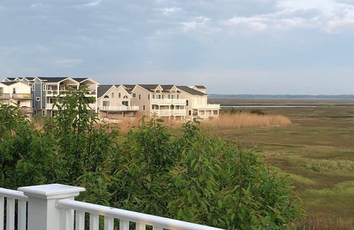 Sea Isle City House | Enjoy and Relax in Luxury with breathtaking waterfront views!