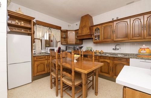 Arcos de la Frontera Ski Chalet | Enjoy Arcos - Three Bedroom Chalet, Sleeps 5