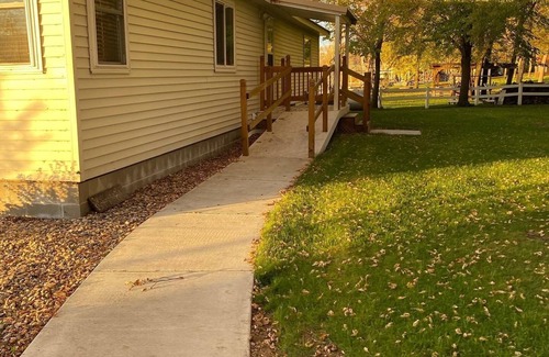 Alexandria Cabin | Enjoy Beautiful Sunsets on Lake Reno