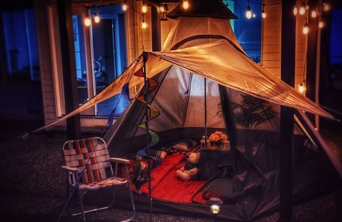 Covington RV Rental | Enjoy camping in a well-maintained yard with a firepit, hot tub and a pool table