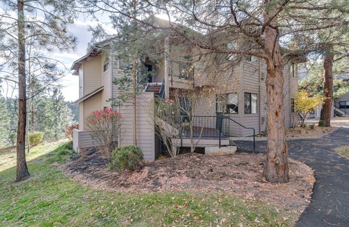 Century West Condo | Enjoy Deschutes River Views from Beautiful 2-Bedroom Mt. Bachelor Village Condo!