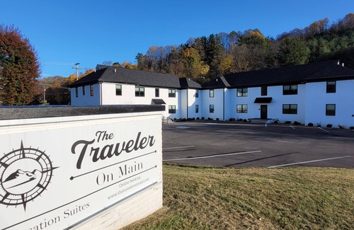 Tazewell Apartment | Enjoy easy access to everything from this perfectly located home base