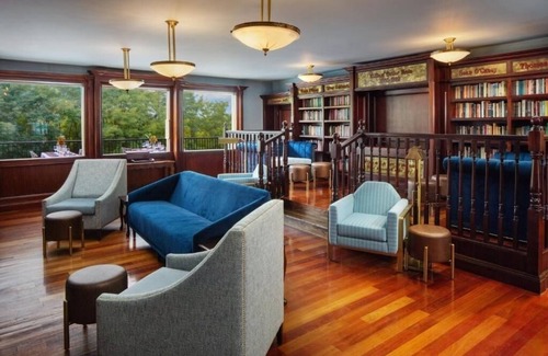 Galena Hotel | Enjoy Irish-Inspired Comfort at Cozy Room in Galena