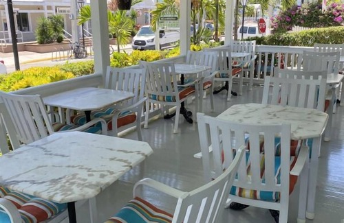 Uptown - Upper Duval House | Enjoy Kew Wests Historic Old Town! Beach Access, Onsite Bar, Short Walk to Duval