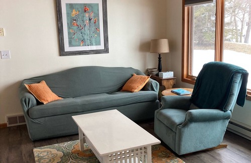 Pelican Rapids Cabin | Enjoy lake life on beautiful Lake Lizzie!