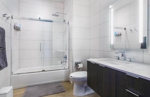 Berkeley House | Enjoy Mtn Views From Our Sprawling Flat W Balcony