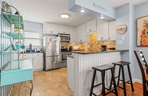 Kill Devil Hills Condo | Enjoy Ocean Views and the Sound of Waves at Balcony Beach at Sea Oats