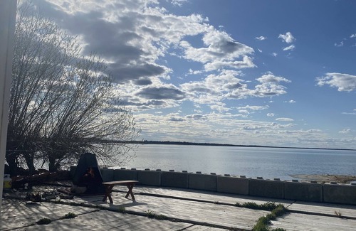 Alberta Beach Cottage | Enjoy one of Alberta’s largest sand deposits! Beautiful Sunsets and cute town.