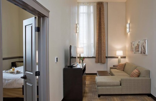 Downtown Baltimore Hotel | Enjoy Relaxing Historic Ambiance in Suite w/Kitchen Near Attractions