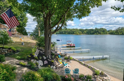 Traverse City House | Enjoy the Best of Both Worlds on Beautiful Silver Lake