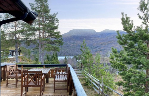 Sykkylven House | Enjoy the cozy cottage in a quiet area with many hiking opportunities.