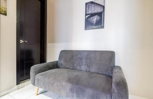 Manhattan Valley Apartment | Enjoy The Easy Access of UWS