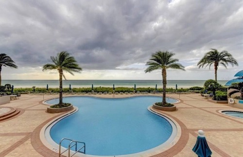 Sand Key Condo | Enjoy the Gem of Clearwater/Sandkey Beachfront Luxury Condo