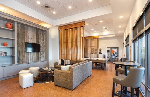 Marble Falls Resort | Enjoy the lake and nearby river!