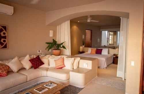Troncones Villa | Enjoy the sunset in this luxurious condo
