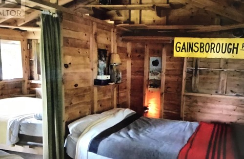 Manitoulin District Cottage | Enjoy the spectacular sunsets at our west-facing, North Channel cottage.