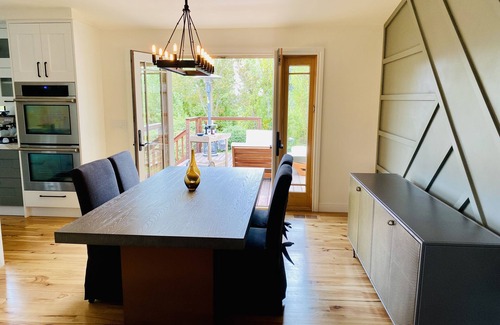 Napa House | Enjoy the wine country from a gorgeous Napa Valley home!