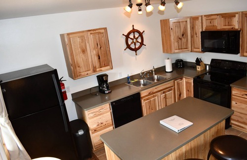 Bear Creek Cabin | Enjoy this Newly Constructed Luxury Suite surrounded by Alaska's Natural Beauty