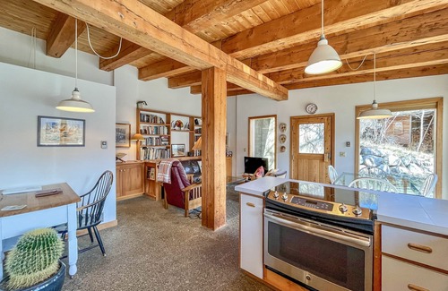 Winthrop House | Enjoy Views of Virginia Ridge, Lucky Jim Bluff, Sandy Butte, and Grizzly MT!