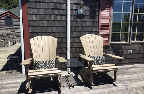 Charlestown House | Enjoy waterview w/Pond access; min to beach; kayaks. Large deck!