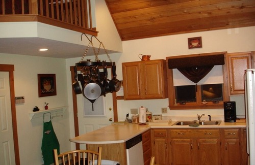 Newbury Ski Chalet | Enjoy Winter Season in this Vacation Chalet Near Vail Epic Mt Sunapee Ski Resort