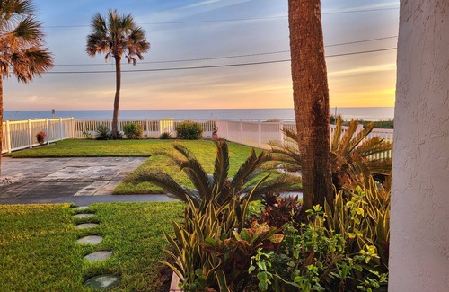 Ormond-by-the-Sea Condo | Enjoy your beach adventure, in a cozy ocean-front condo at Ormond-by-the-Sea.