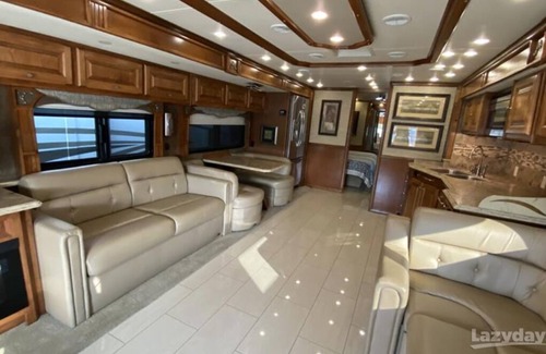 Bunnell House | Enjoy your stay in luxury at Grange for PSU Tailgate, or our lot Bellefonte