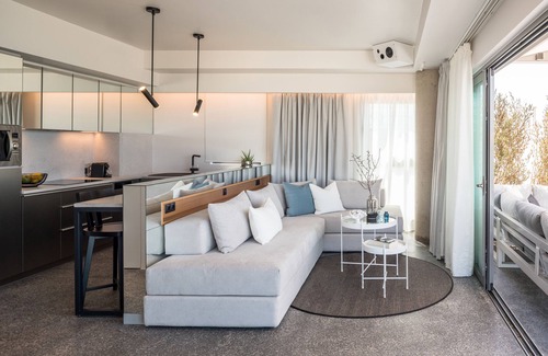 Alimos Hotel | Ensis D1 Penthouse Suite
