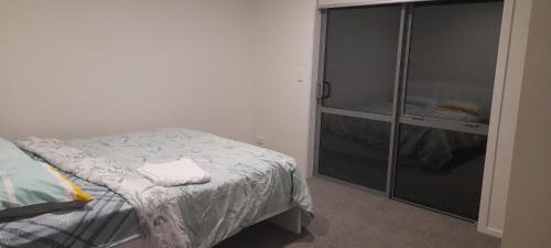 Hamilton East House | ensuite room in the central