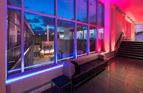 Downtown Minneapolis Hotel | Ensuring a Very Comfortable & Memorable Stay! 2 Modern Units, Pet-friendly!