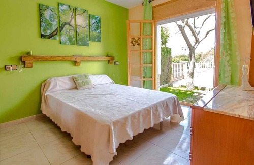 Castellet i la Gornal Villa | Enticing Elegance - 10min to Costa Dorada beaches!