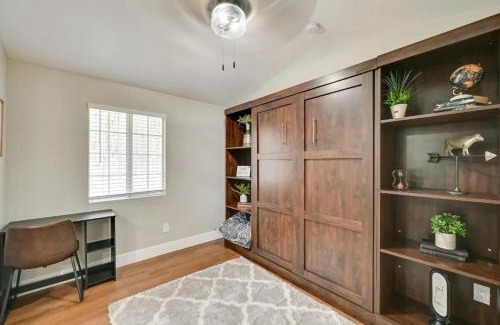 Alpine House | Entire 2 Bedroom Pet Friendly Cottage Home