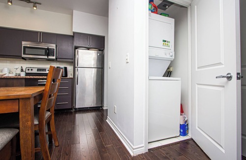 Bayview Village Apartment | Entire 2 Bedroom unit/Parking/Bayview & Sheppard