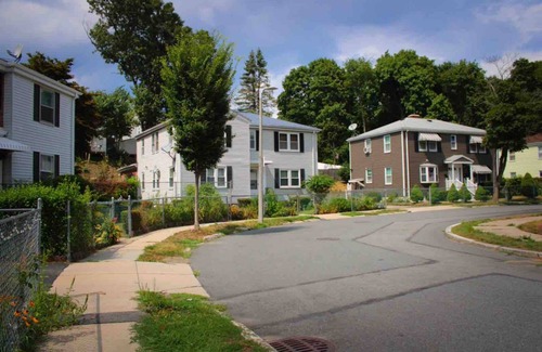 Southern Mattapan Apartment | ENTIRE 2BR APARTMENT IN A NICE QUIET NEIGHBORHOOD!