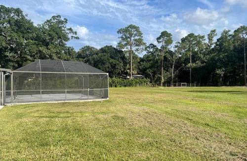 West Palm Beach House | Entire 4 bedroom farm house on 2 acres Sleeps 8