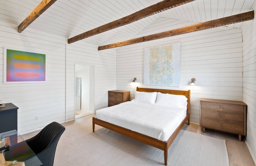 Ridge St. Hotel | Entire 5 Bed, 5 Bath Boutique Hotel | Downtown Charlottesville