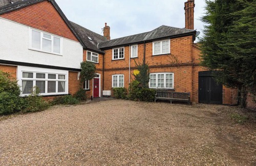 Syston Apartment | Entire apartment - Syston The Carpenters Loft