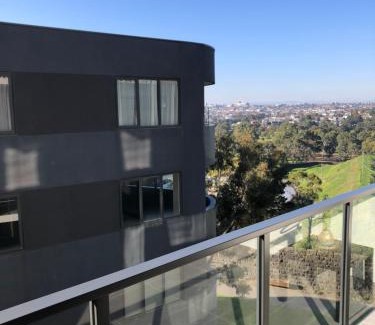 Maribyrnong Apartment | Entire apartment with washer-dryer machine near Footscray