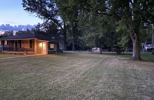 Sunbury House | Entire aptmt in peaceful, secluded neighborhood!