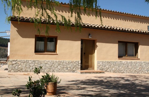 La Llacuna Cottage | Entire Cal Riba: ecological houses Avenc+Ancosa+Cuitora