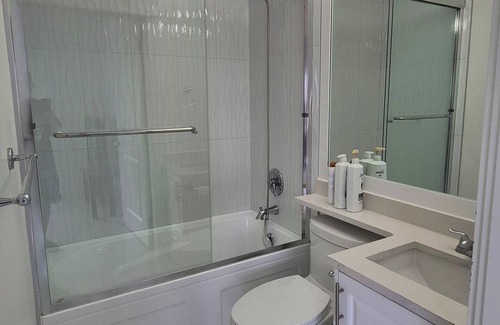 Knight House | Entire ground floor suite with full privacy