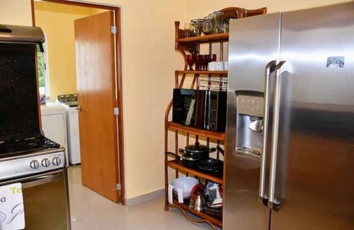 Villa Juarez House | Entire Home. 4 Bedroom Villa/close to beach/pool/200 mbps