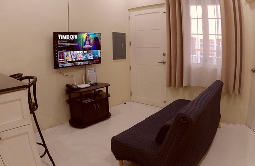 Canaman House | Entire home/Fully furnished/Netflix/AC/Wash/Dyer