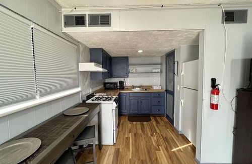 Airport Township Apartment | Entire Home - Guest House 10 minutes to Airport & Hospitals