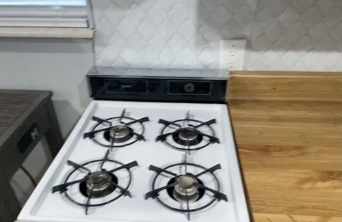 Airport Township Apartment | Entire Home - Guest House 10 minutes to Airport & Hospitals