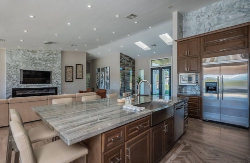 Sundown Manor House | Entire Home & Guest House! Resort Style Pool, Pickleball Court. 5 Star Property
