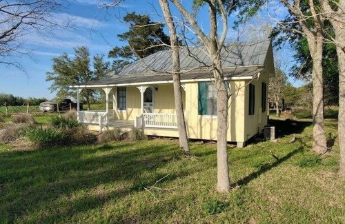 New Ulm House | Entire home in Austin County